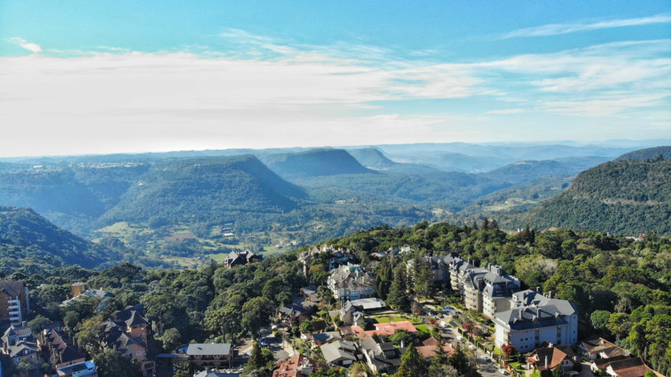 Por que imóveis com vista valem mais em Gramado?
